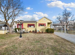 1304 S Hickory Ave, Bartlesville, OK 74003