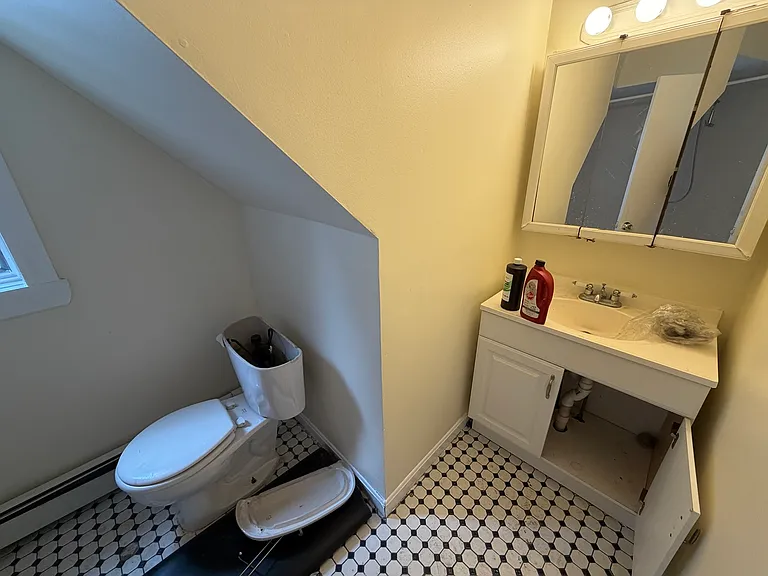 570 Main St #1 — Photo 6