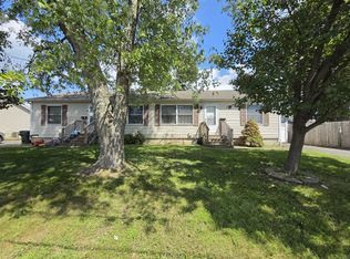 26 2nd Ave, Farmingdale, NJ 07727