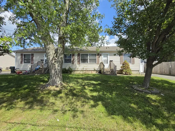 26 2nd Ave, Farmingdale, NJ 07727