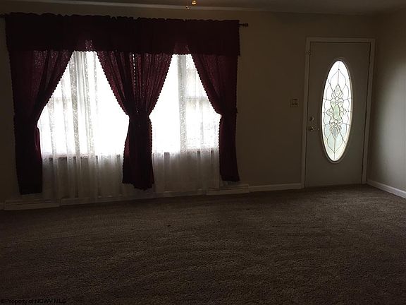 5th image of 3324 Main St