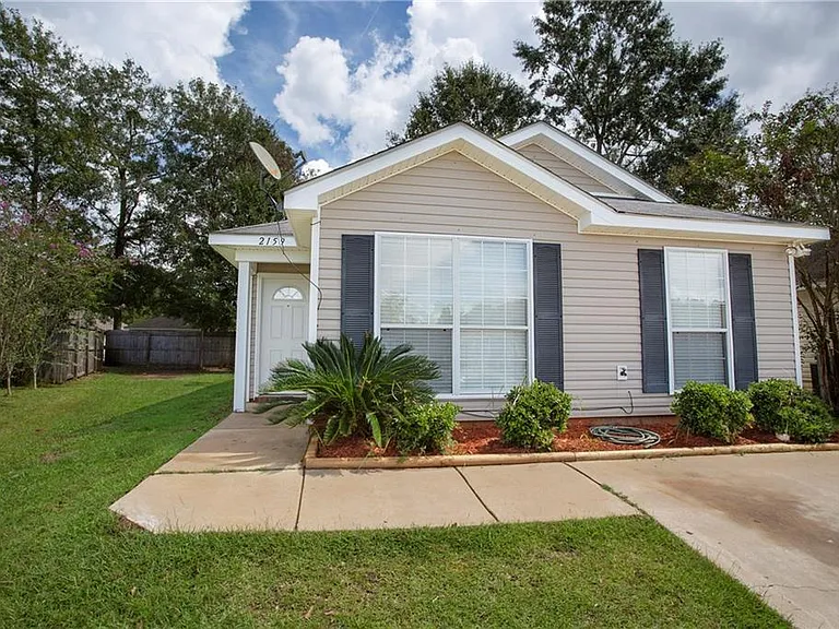 2159 Seasons Ct — Photo 1