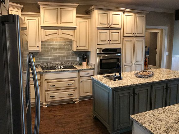 4th image of 177 Crossridge Cir