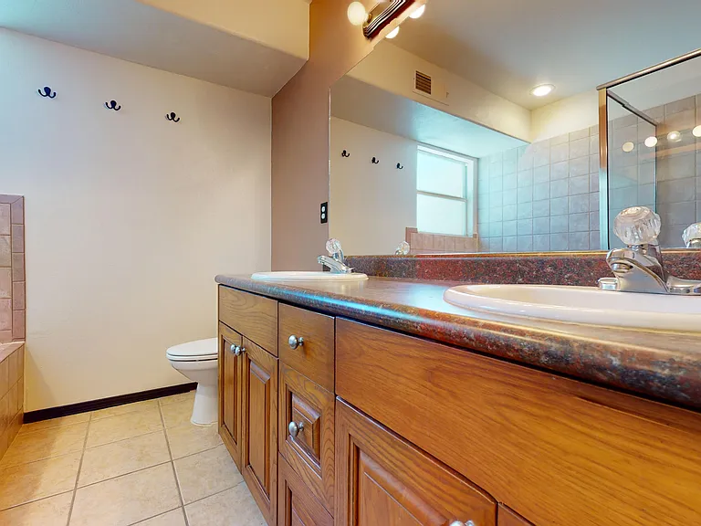 6256 Escondido Dr — Photo 20