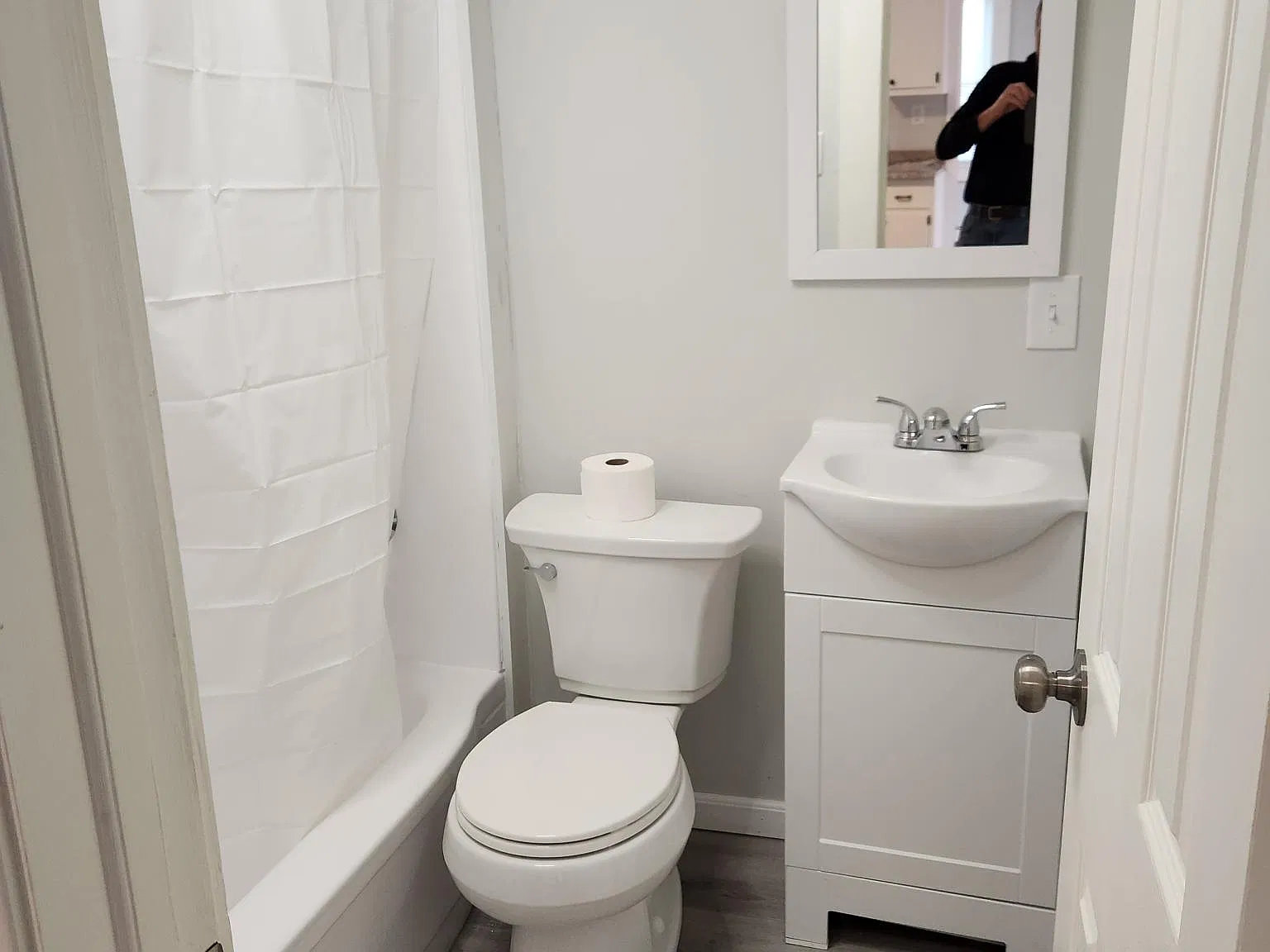 2 bed, 800 sqft, $1,800 — Photo 3