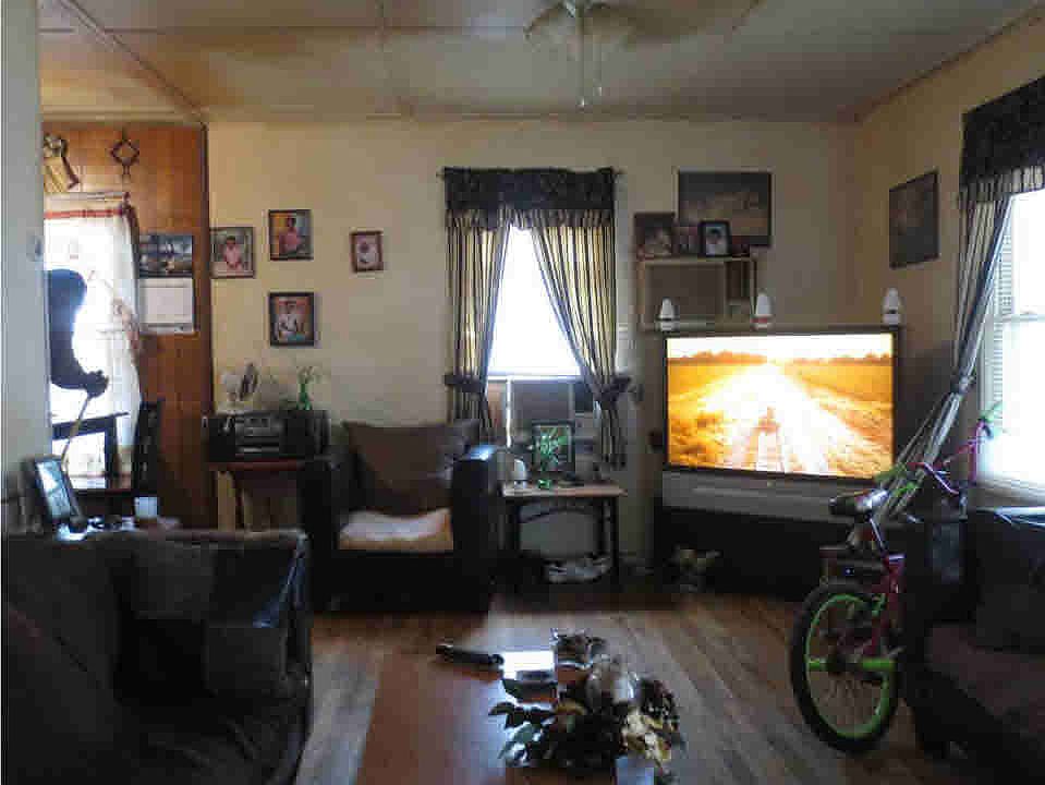 2nd image of 227 N Decelle St