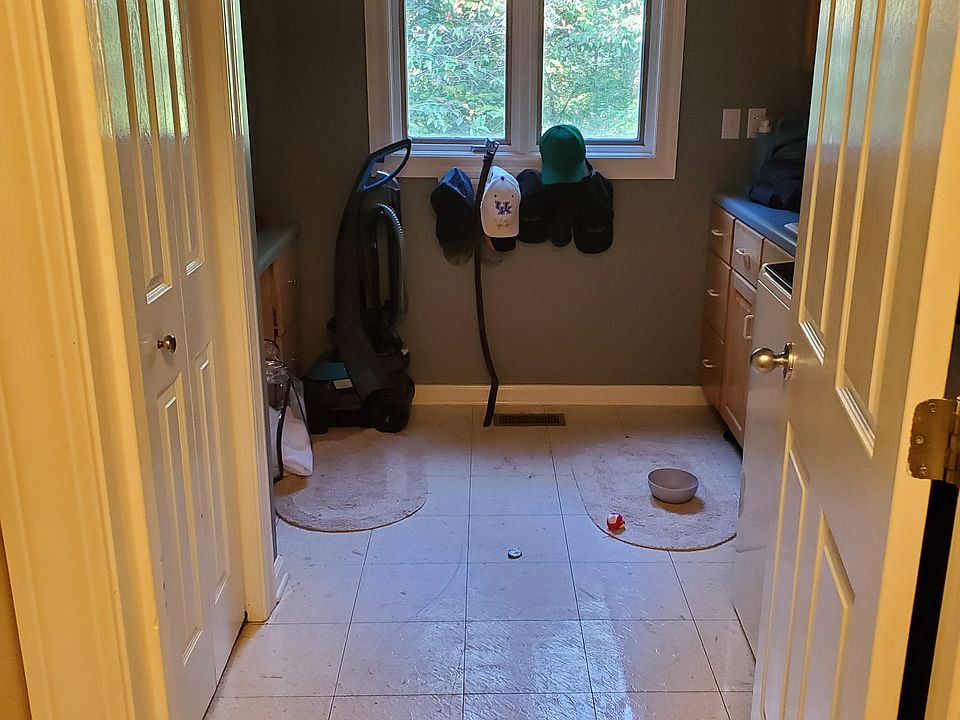 1st image of 103 Deepwood Dr