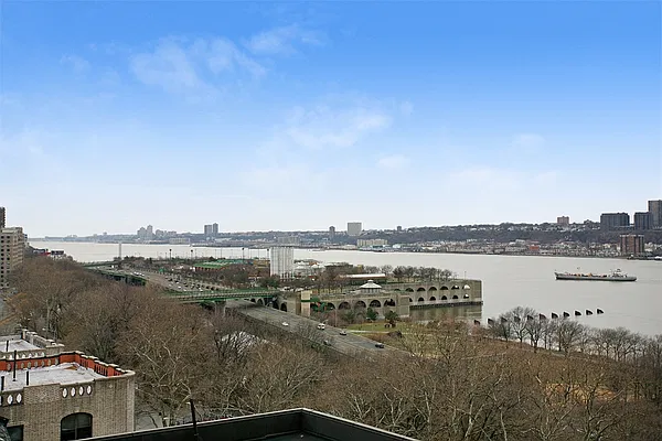 Sold by Corcoran | media 6