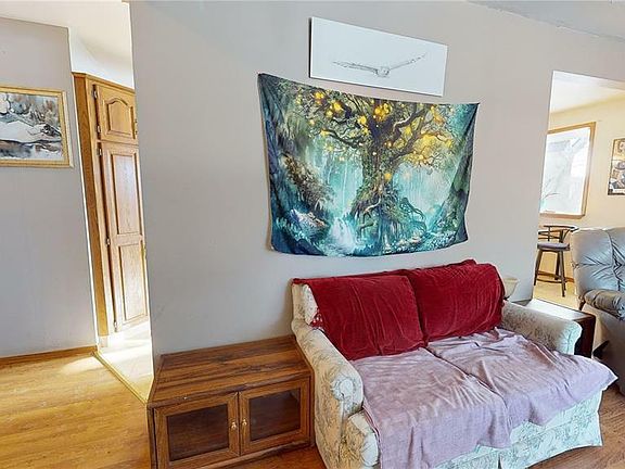 4th image of 821 5th Ave NW