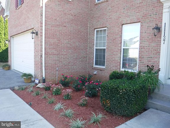 4th image of 11137 Suffolk Dr