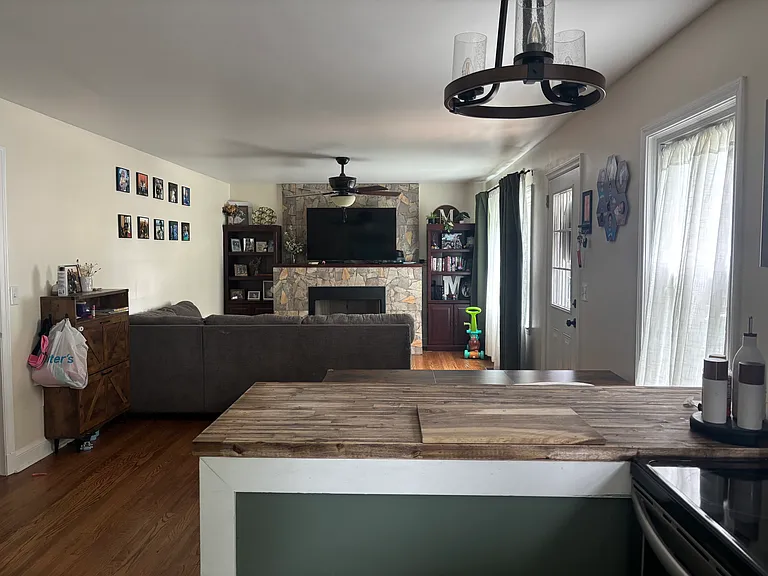 1228 Morningside Cir — Photo 2