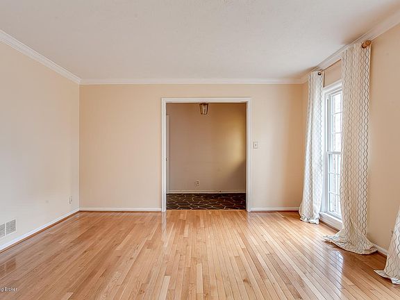 5th image of 10616 Bracken Branch Ct