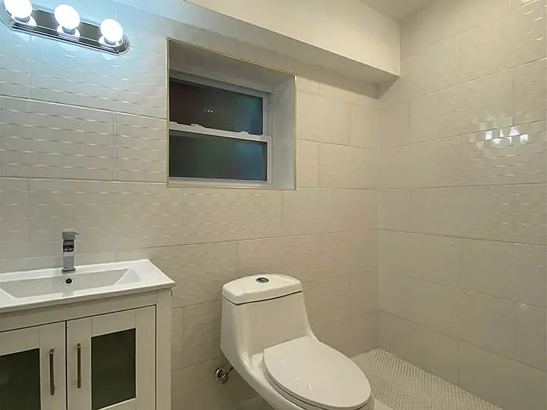 397 Woodlawn Ave #B — Photo 9