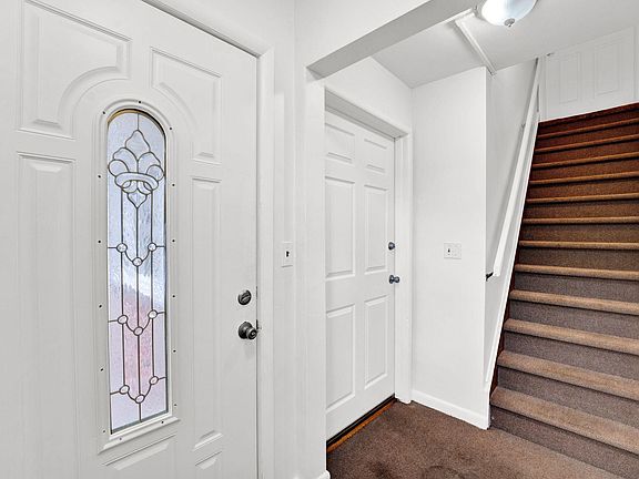 5th image of 1010 Ponsi St Floor 2