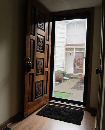 3rd image of 437 E North St