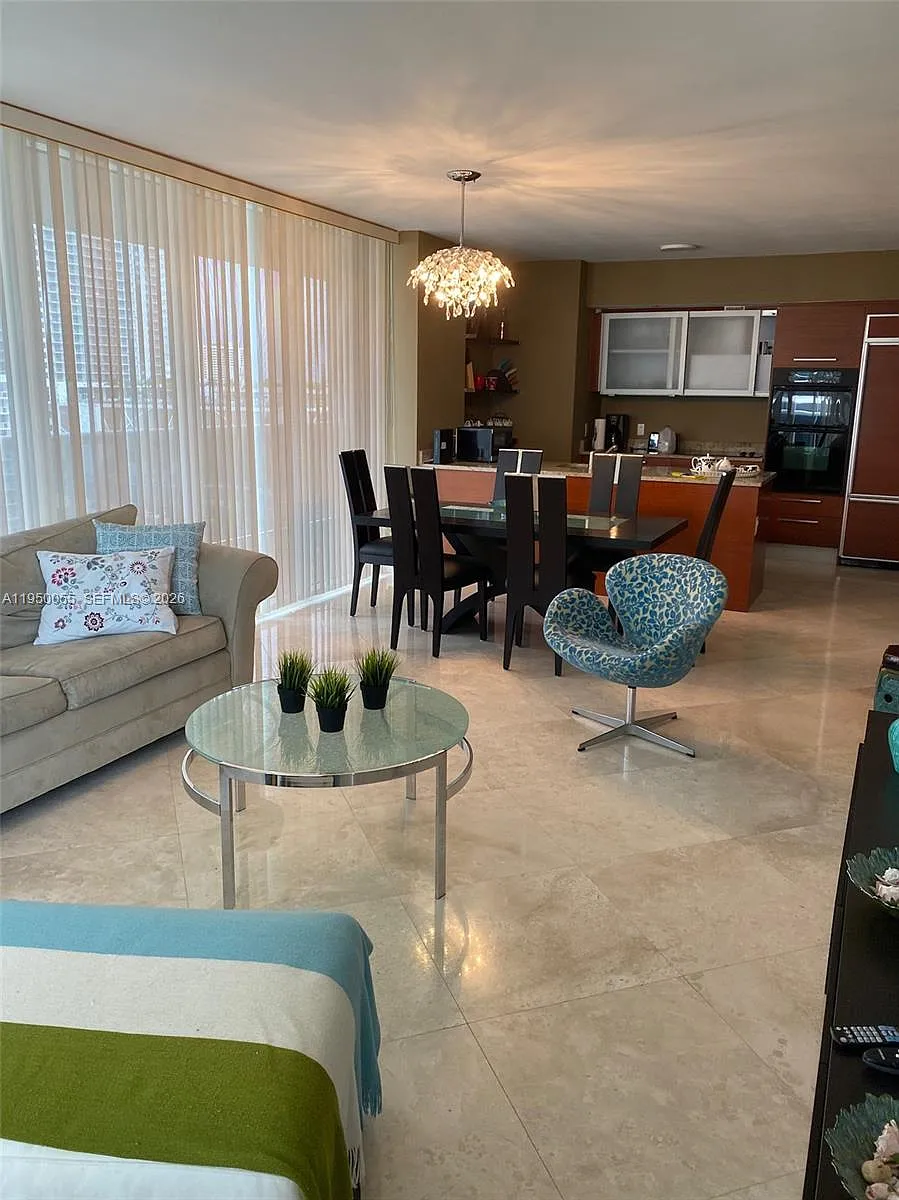 Building Photo - 1830 S Ocean Dr #1106