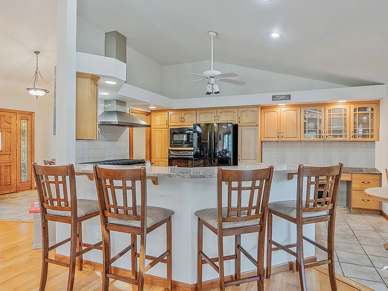 6 Bay Dr — Photo 9