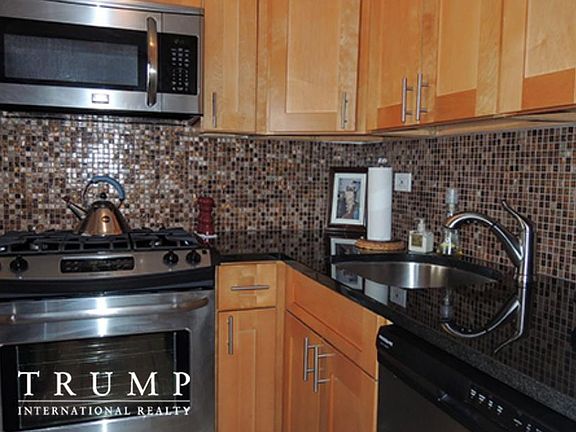 5th image of 163 E 61st St APT 3C