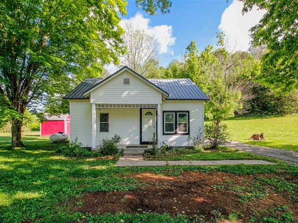 8910 Summer Shade Rd, Summer Shade, KY 42166