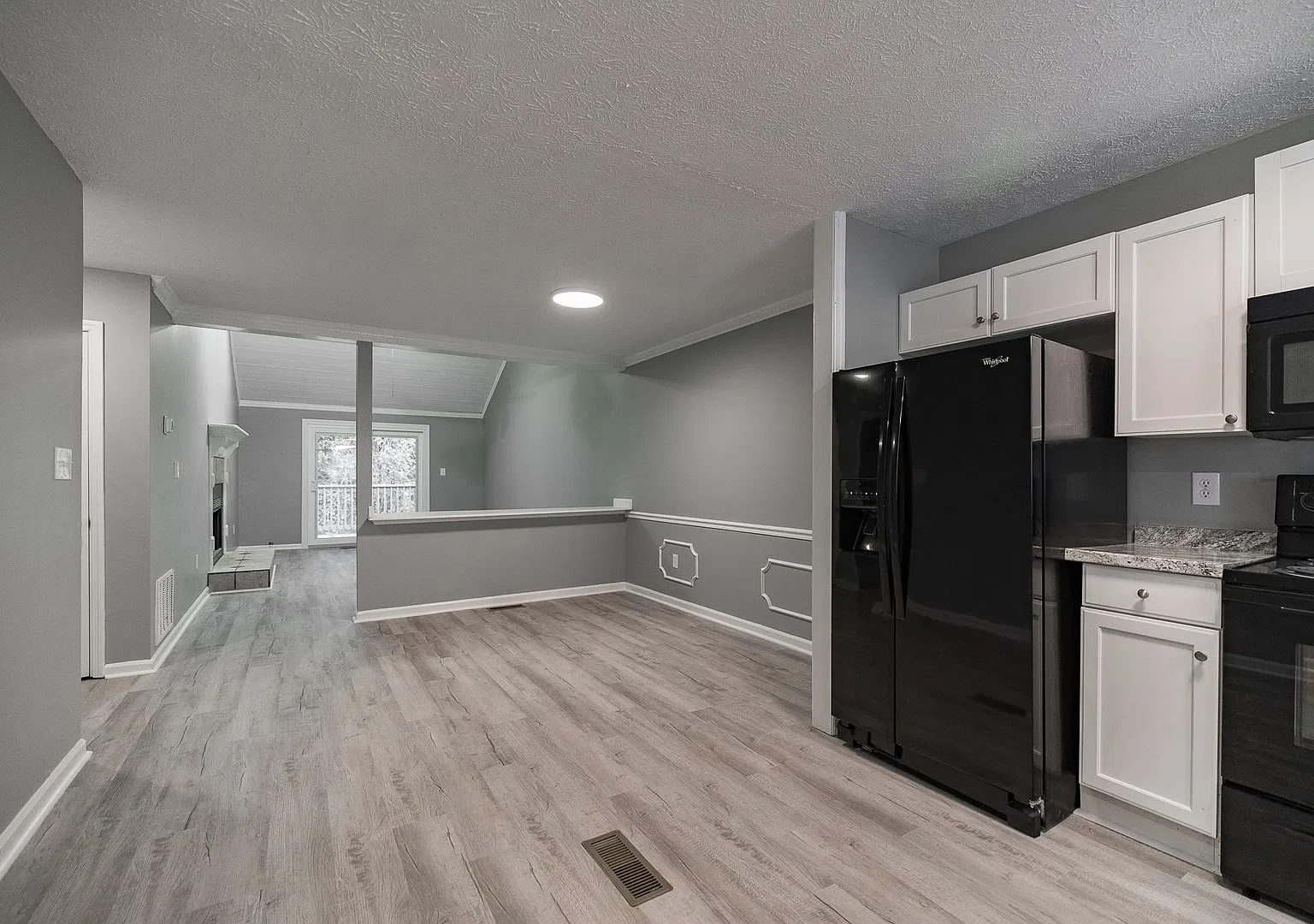 Available For Fall 2027 Prelease 210 Eaglewood Court | 5 Bed, 3 Bath — Photo 3