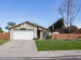 10204 Paul Ave, Bakersfield, CA 93312