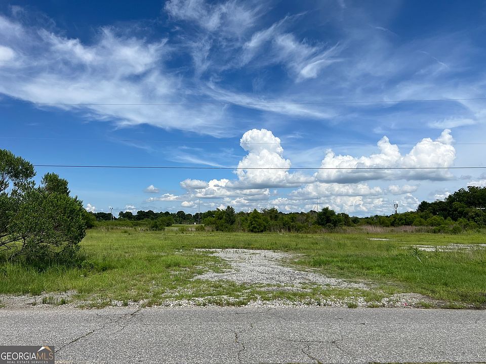 2nd image of 250 Pig Jig Blvd