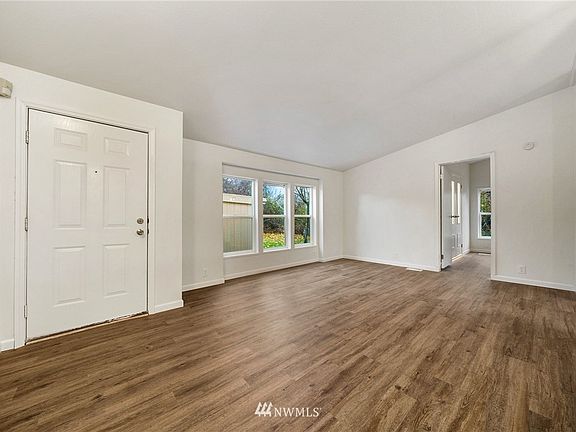 3rd image of 8509 144th Ave E