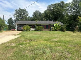 1126 N Natchez St, Kosciusko, MS 39090