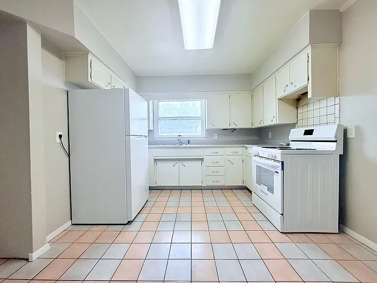 238 Palmer Dr — Photo 16