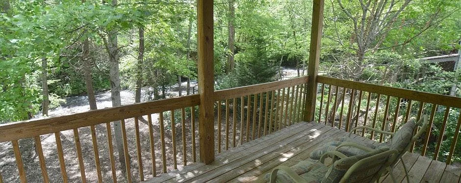 Bold Jonathan Creek in backyard - 80 Indian Trce