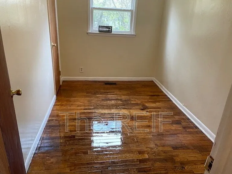 1080 E Cornell Ave — Photo 3
