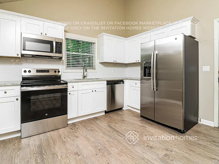 3895 Rock Mill Pkwy — Photo 11