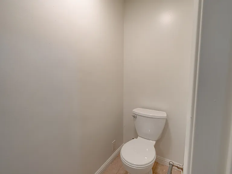 1321 E Wilson Ave #6 — Photo 3