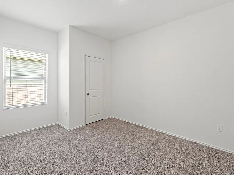 7402 Tonka Ln — Photo 15