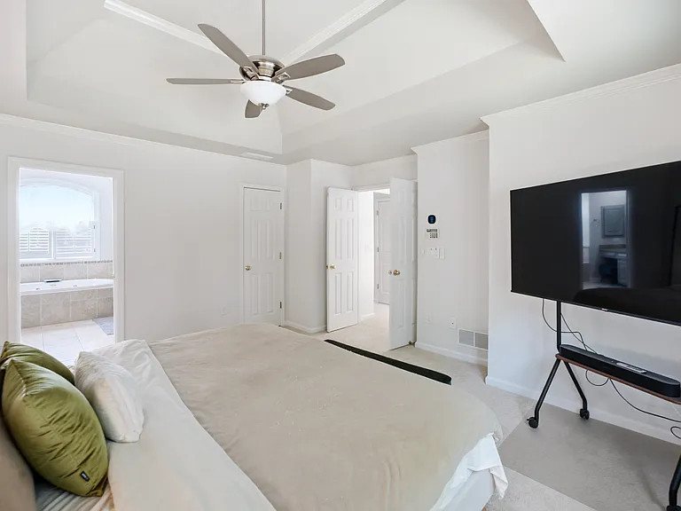 5008 Highland Oaks Ct SE — Photo 6