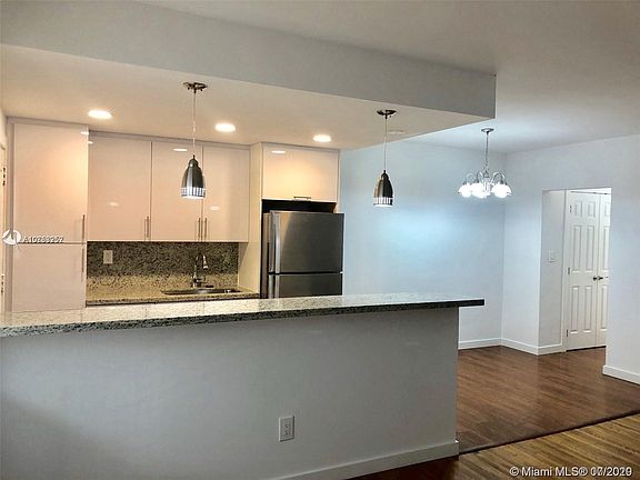4th image of 1445 West Ave APT 11