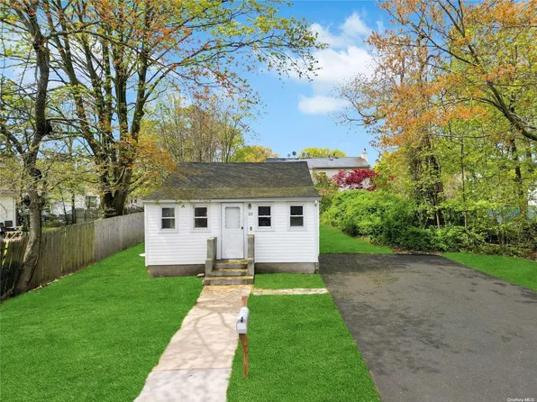 30 S 31st Street, Wyandanch, NY 11798