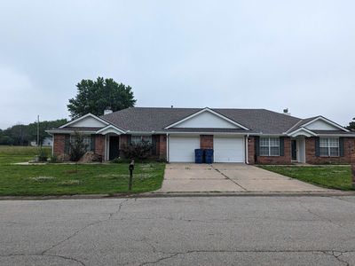 203 E 10th Ave, Caney, KS, 67333