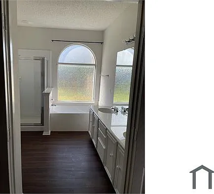 3304 Roddy Dr — Photo 11