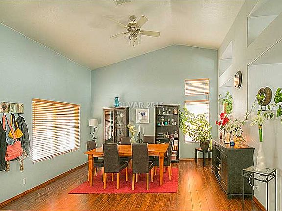 4th image of 1431 Drakewood Ave