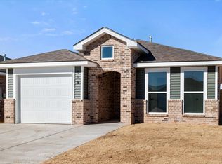 518 E 23rd St, Wolfforth, TX 79382