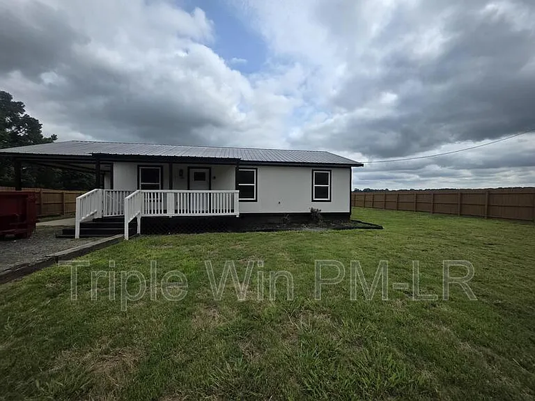 236 Vernon Harvey Rd — Photo 2