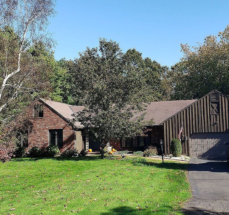 2nd image of 67 Metacomet Dr