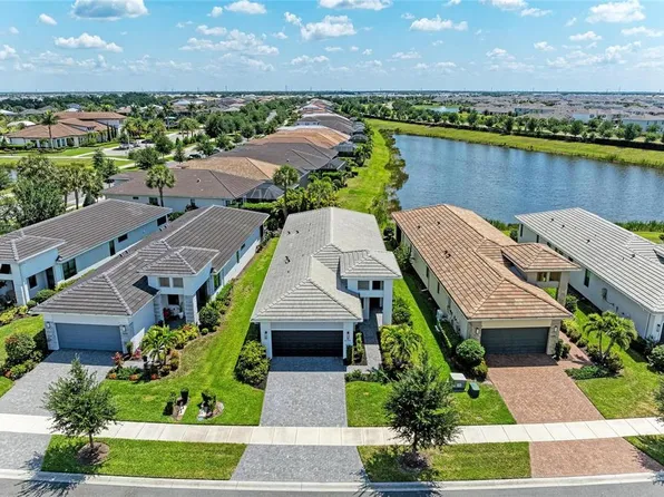 5290 Barnett Cir, Lakewood Ranch, FL 34211