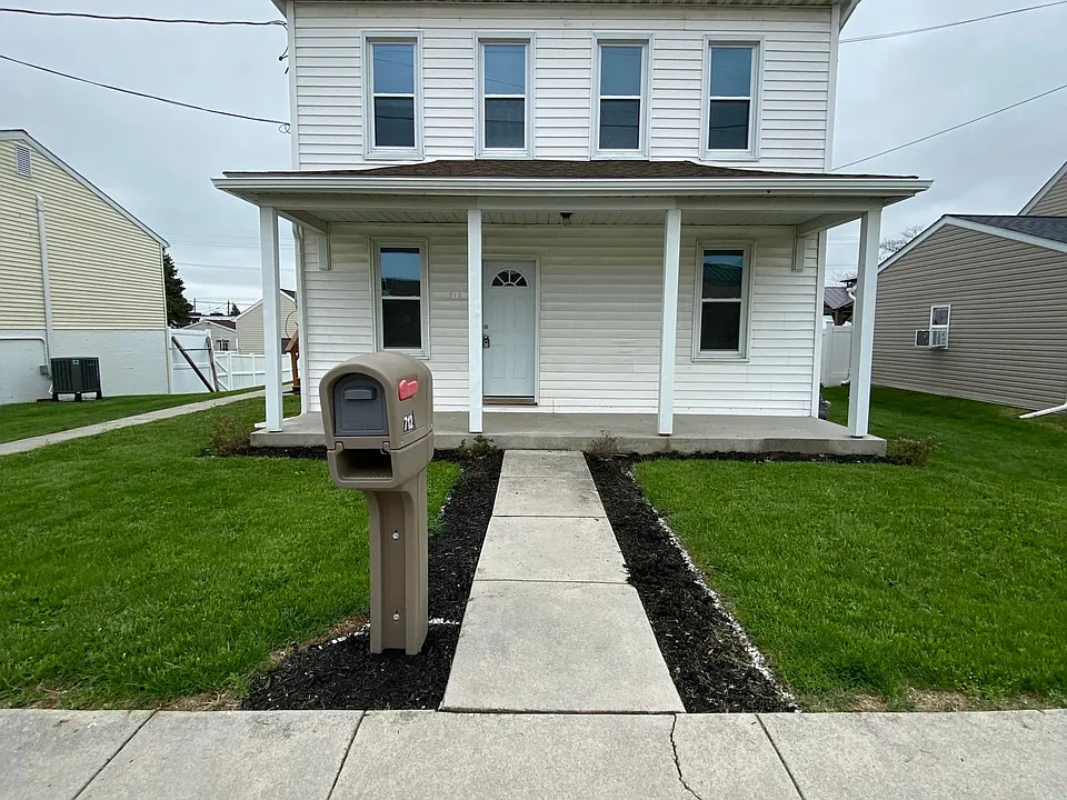 712 Linden Ave #A