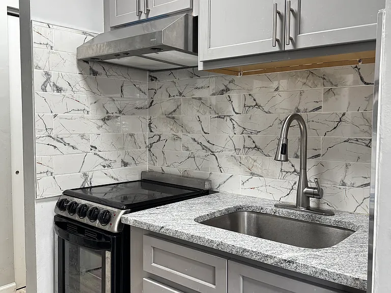 317 E Grand Ave #2 — Photo 6