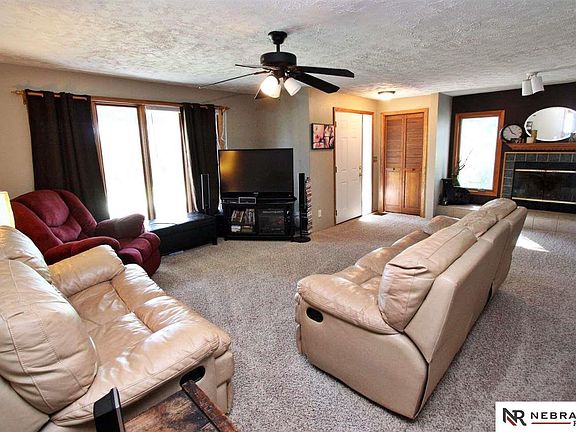 2nd image of 33724 Holdrege St