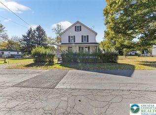 3 Oakland Ave, East Stroudsburg, PA