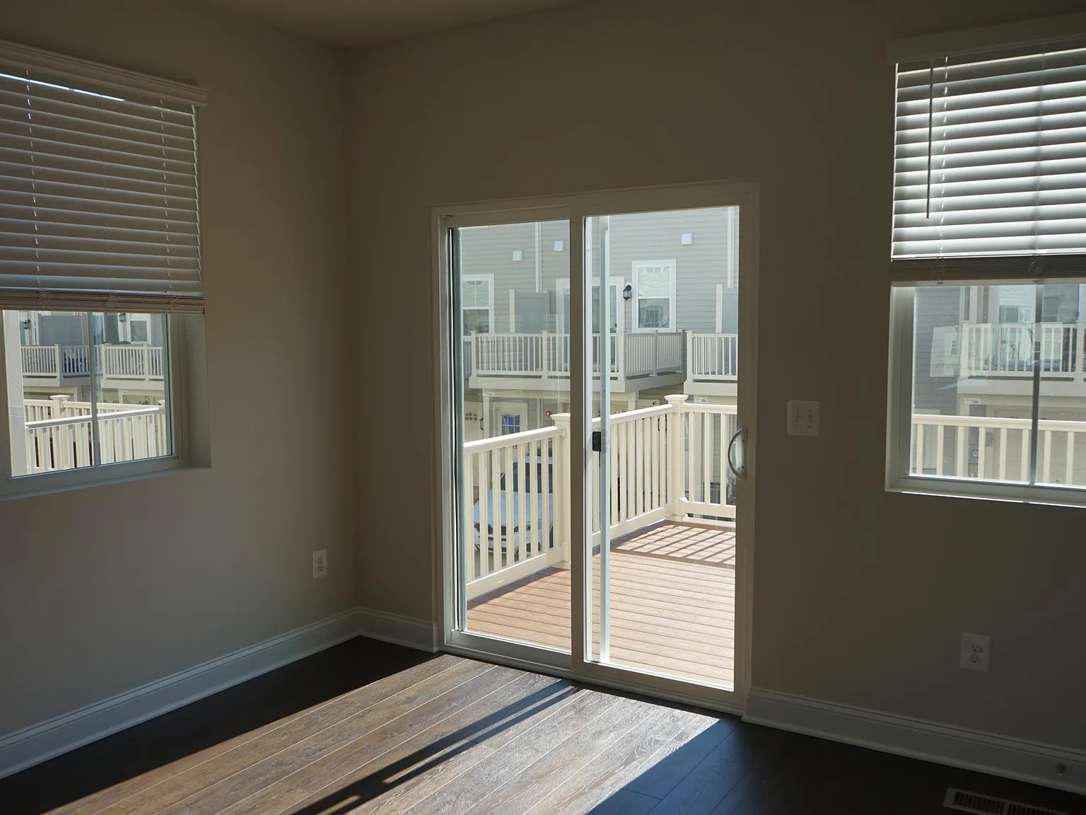 3 bed, 2150 sqft, $2,600 — Photo 4