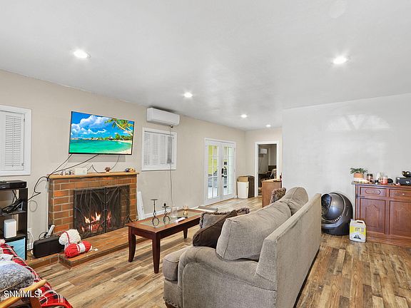 3rd image of 439 N Alameda Blvd #B-c-a